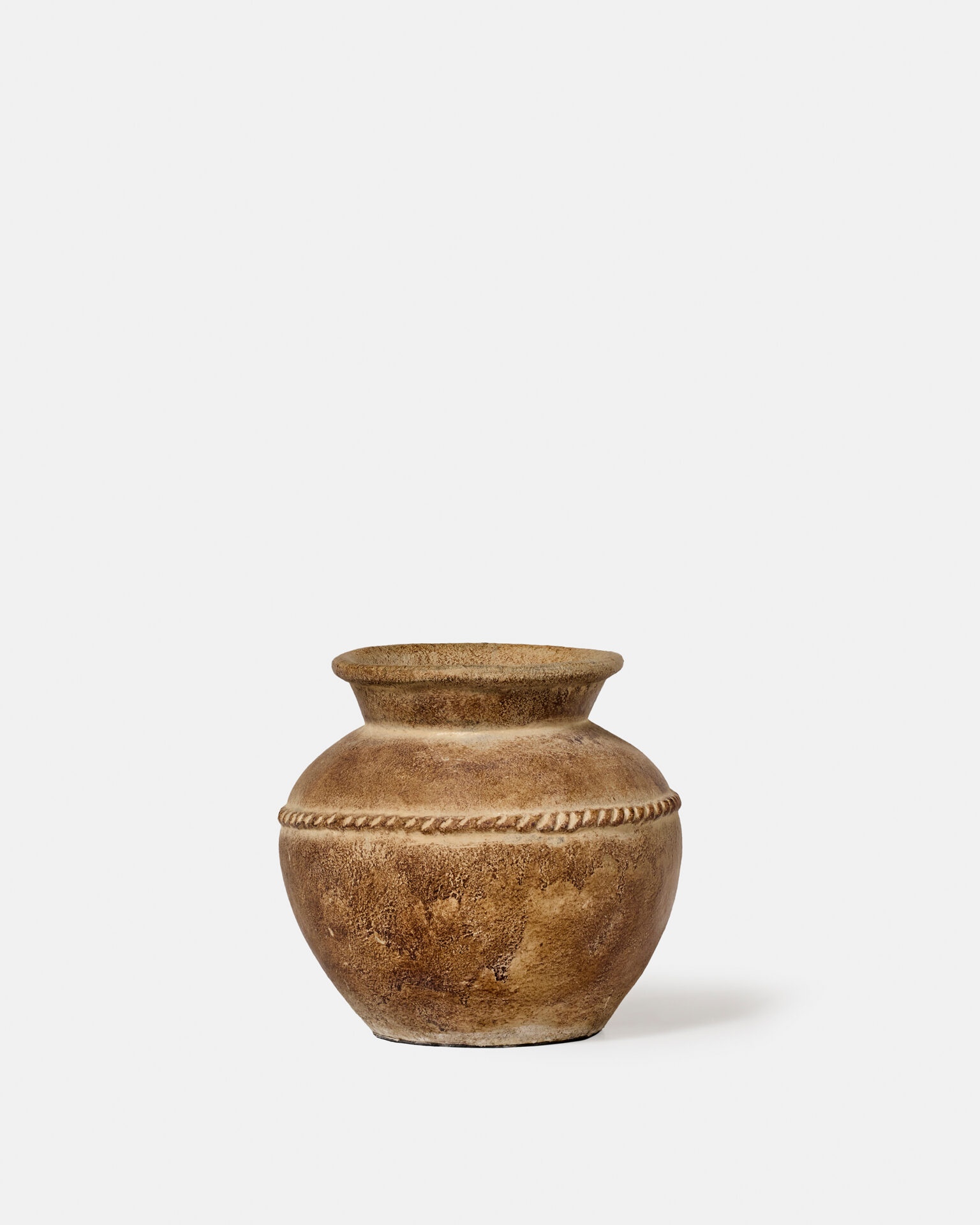 2025-12-03-DesignTrip-Day031853 Antique pot - Image 1